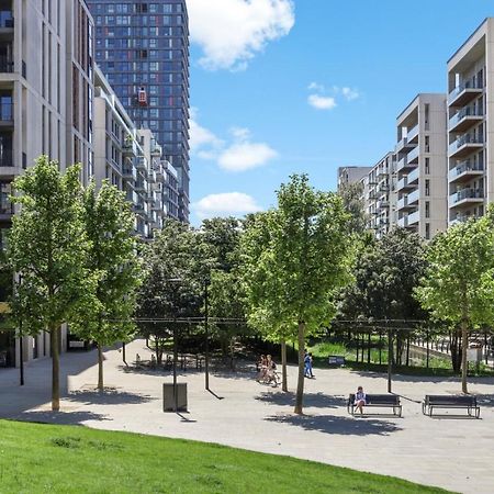 Ellie N Conys 3 Bedroom Apartment With 2 Bathrooms, An Ensuite, Kitchen And Balcony In Stratford Westfield Londyn Zewnętrze zdjęcie